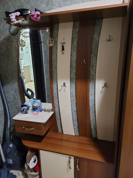 Продам прихожку.