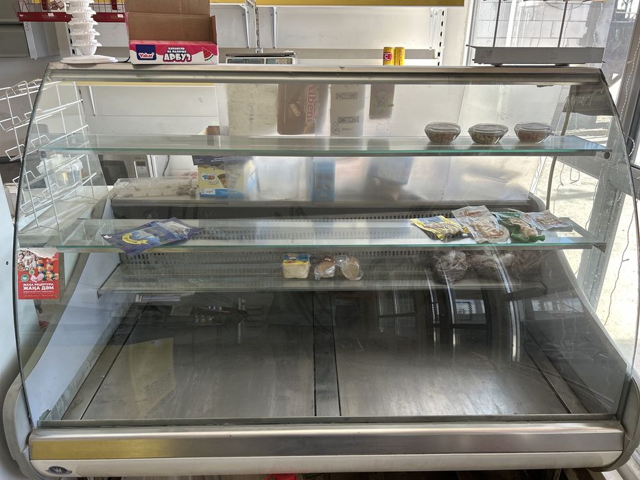 Продам холодильники и полки