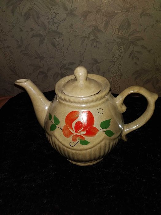 Чайник заварочный большой  1,8 литр новый