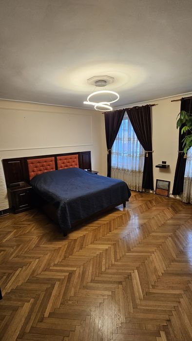 Casă mobilată 3 camere Str. de Mijloc