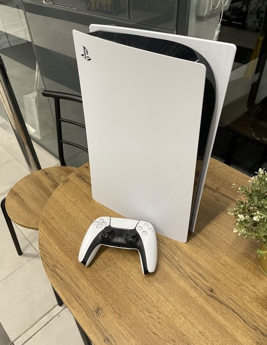 Vând PS 5 cu jocuri-FC25-26, UFC, MORTAL KOMBAT, FORZA5