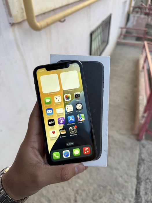 Iphone 11 c гарантия срочно продается