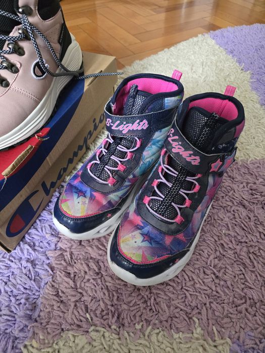 Ghete Skechers 35.5-36