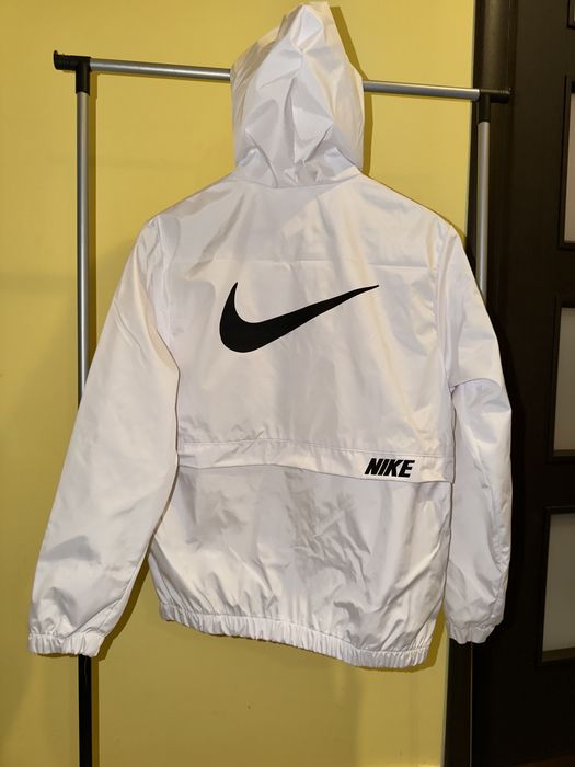 Jacheta Nike dri-fit windbreaker(fâș)model 2026(S-XXL) livrare oriunde