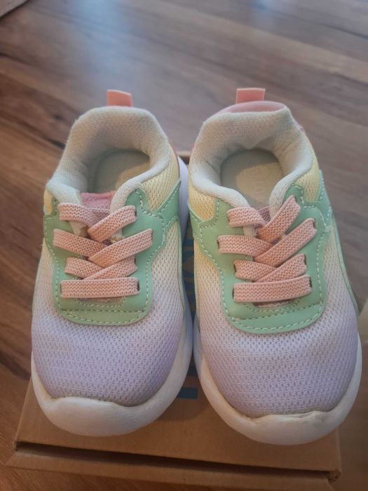 Детски цветни  маратонки