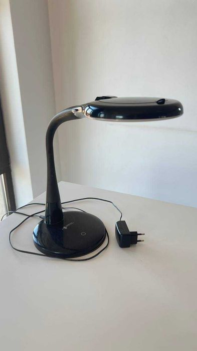 Lampă LED cu lupă Clear Sun – reglabilă, ideală pentru precizie