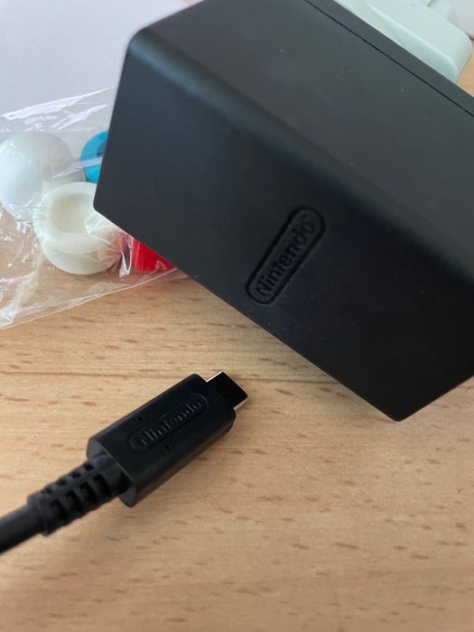 Nintendo Switch OLED 64GB