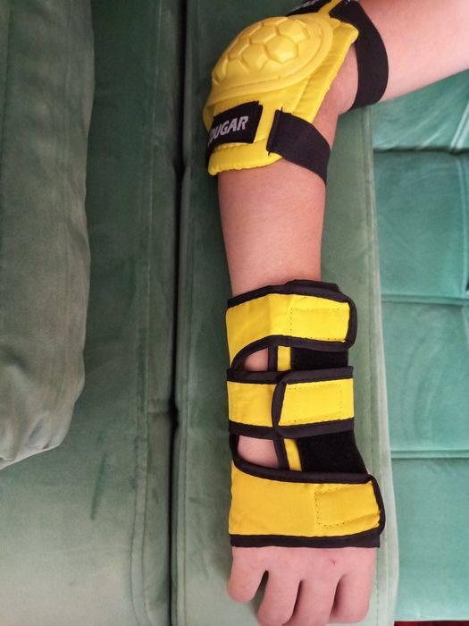 Роликовые коньки фирмы ,,Cougar,,  р.38-41.