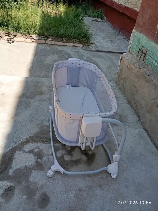 Детская люлька хорошего состояние почти новый год использовали