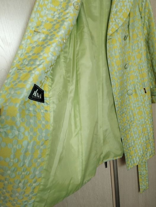 Плащ женский продам