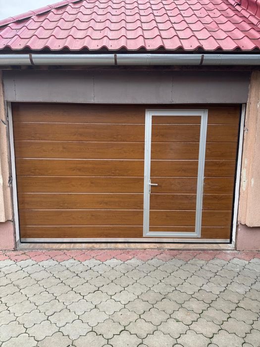 Usa garaj L3000 x H3000 gri cu geamuri -NOU!