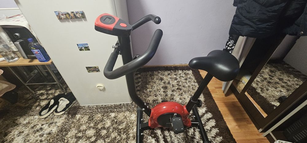 Bicicleta statica fitnes/medicală
