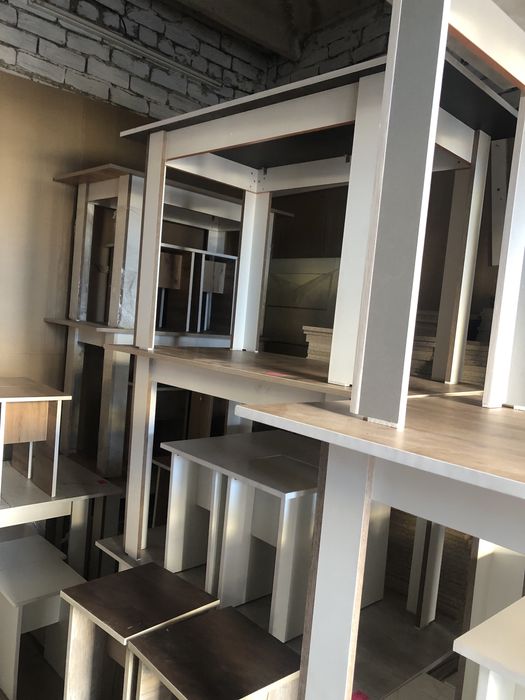 Продам новые кухонные столы цвета разные