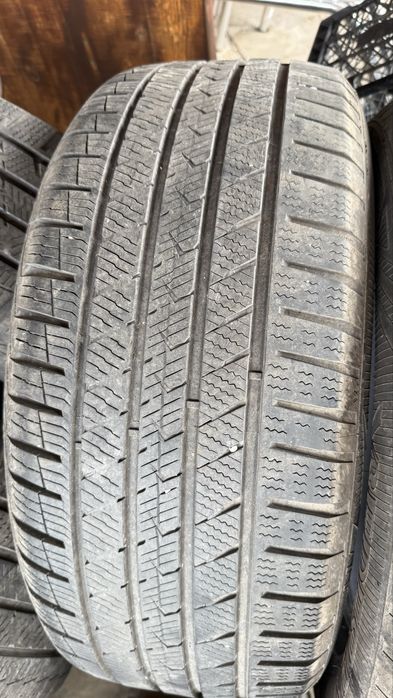 Гуми vredestein 235/55/17