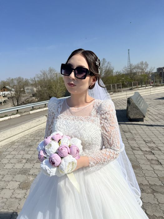 Продам красивое свадебное платье.