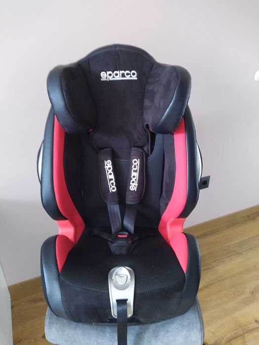 Sparco Isofix столче 9-36 кг F1000KI – почти ново