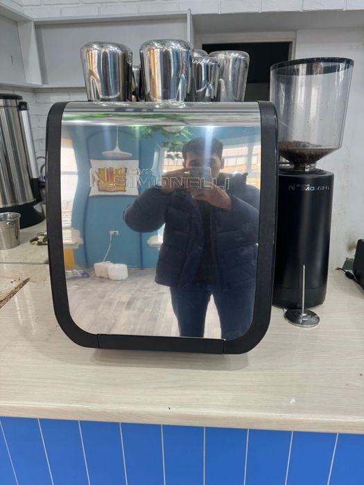 Simonelli кофемашина + кофемолка + питчеры и тд