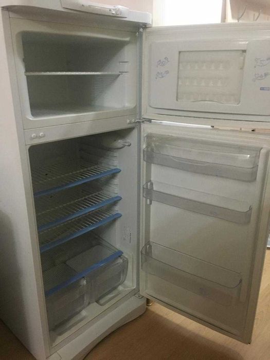холодильник индезит рабочий