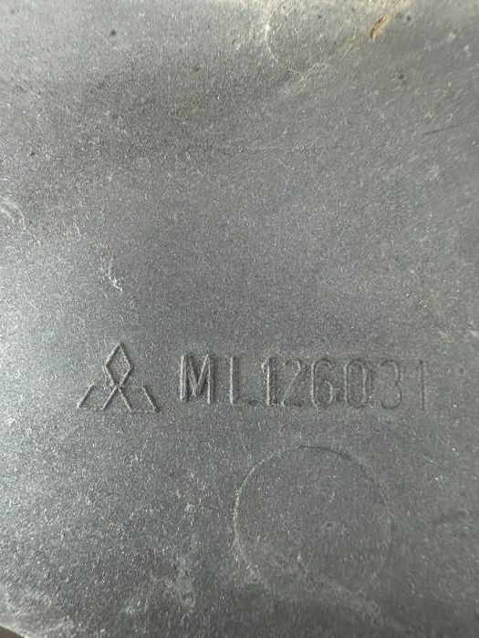 Carcasa filtru aer Mitsubishi Canter FUSO 3.0 euro 5 cod   ML126031