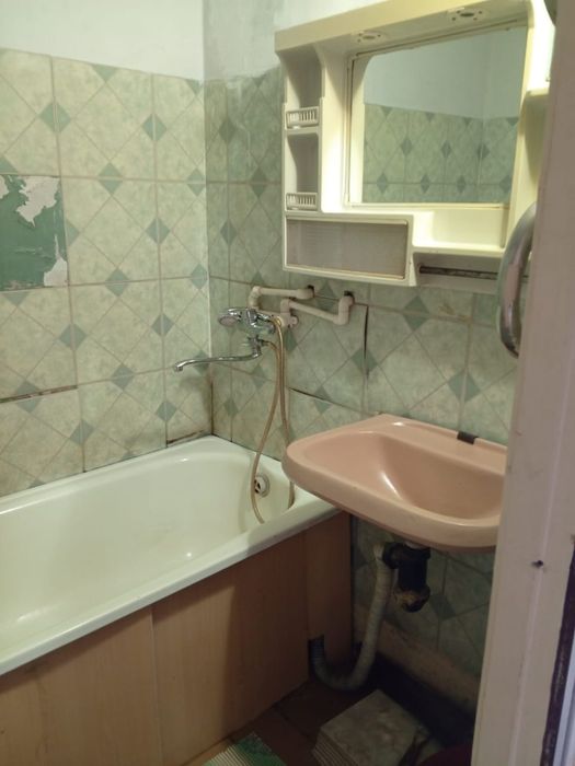 Сдам 2х комн квартиру в центре