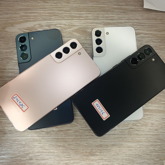 Samsung S22Plus  8/256GB Snapdragon