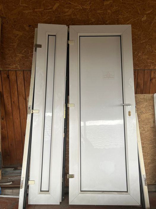 Дверь пластик двухстворчатый  .Германия