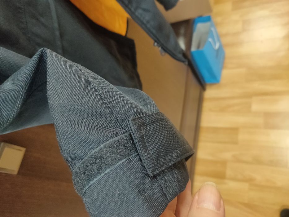 Зимно яке - топло и модерно.