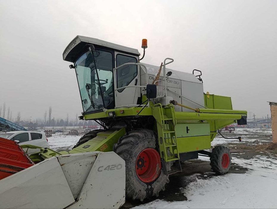 Зерноуборочный комбайн / ДОН