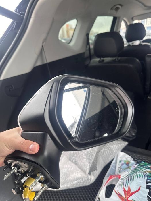 Зеркало боковое от машины