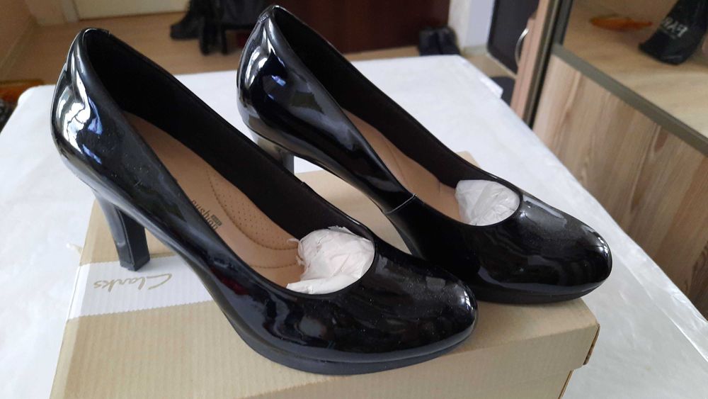 Продам женскую обувь новые и б\у