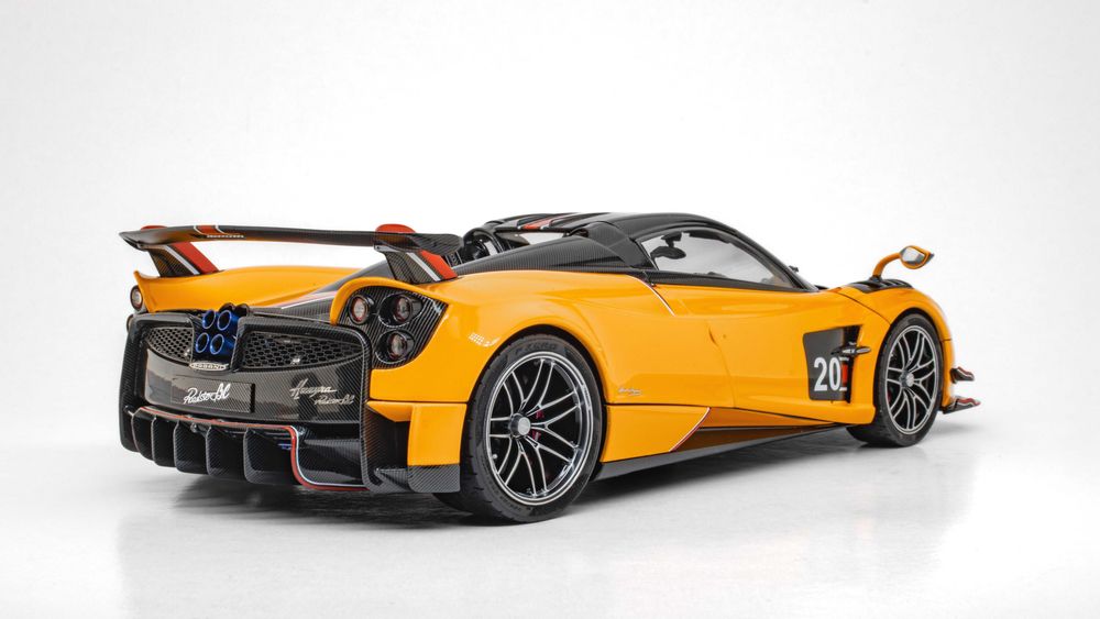 Macheta Pagani Huayra BC by LCD (Autoart, Almost Real, Motorhelix)
