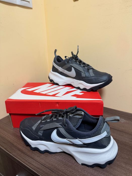 Nike Спортни Обувки TC 7900