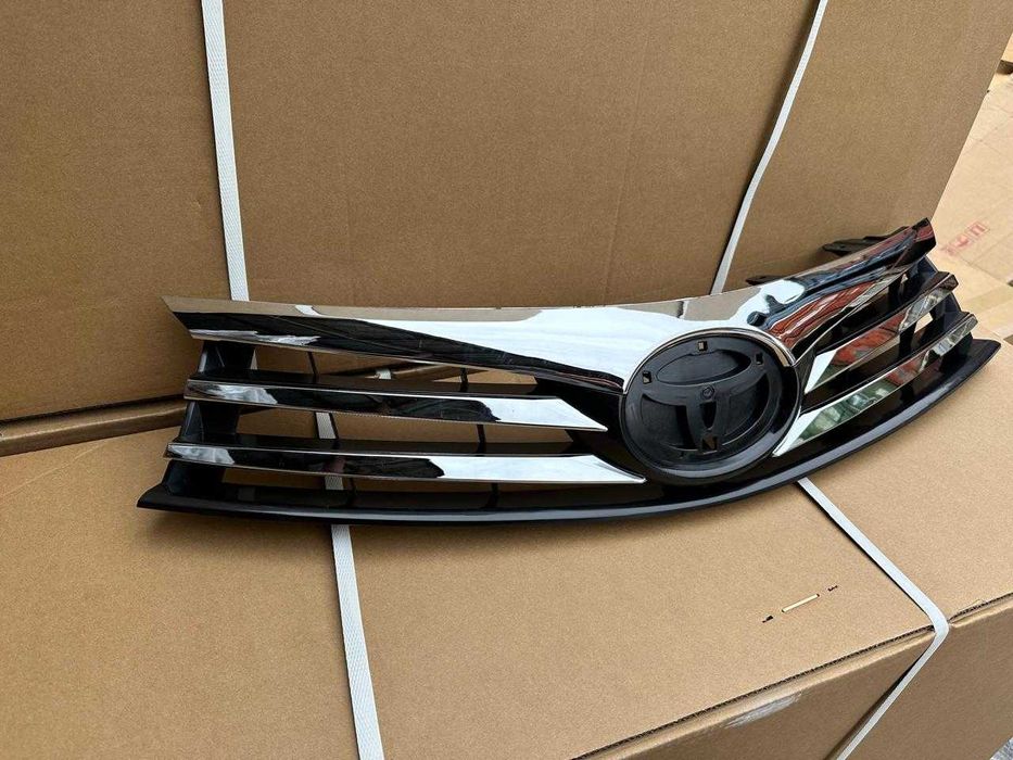 Решетка радиатора на Тойота Королла 2014 - / Toyota Corolla 2014 -