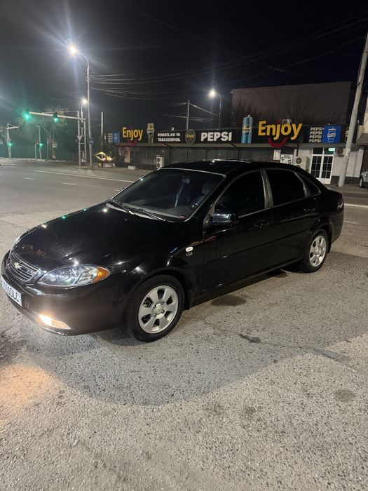 Qora jentra 2022 yil 82min km yurgan ozimiki Tozza faqat parokda bor