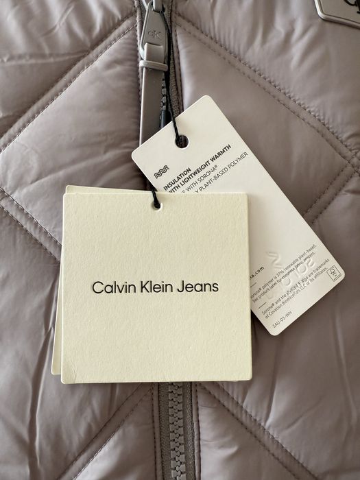 Весенняя  Куртка Calvin Klein