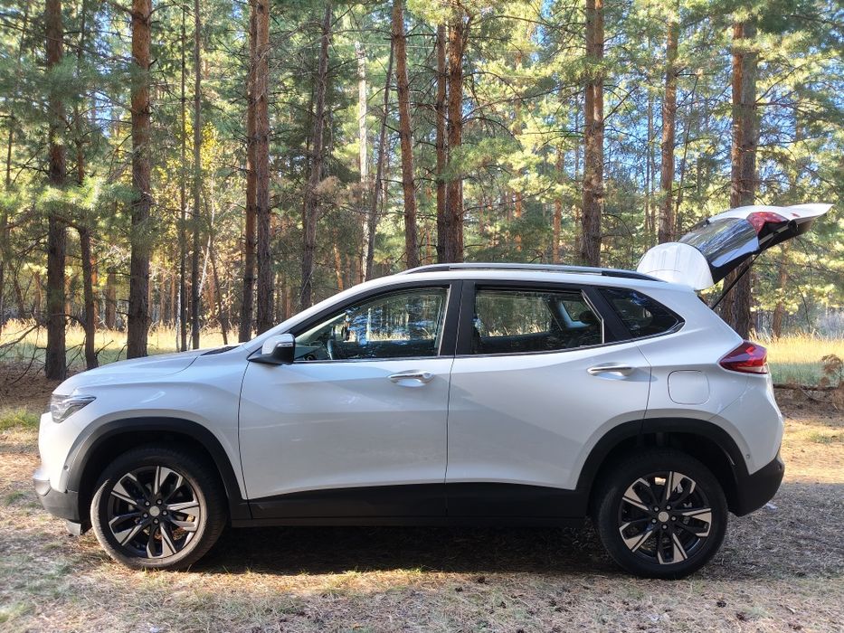 Продам Chevrolet Tracker Premier  на гарантии!

Продаю
