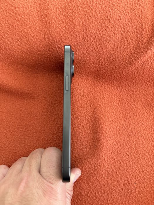 Продавач Iphone 15 pro max 256 gb.