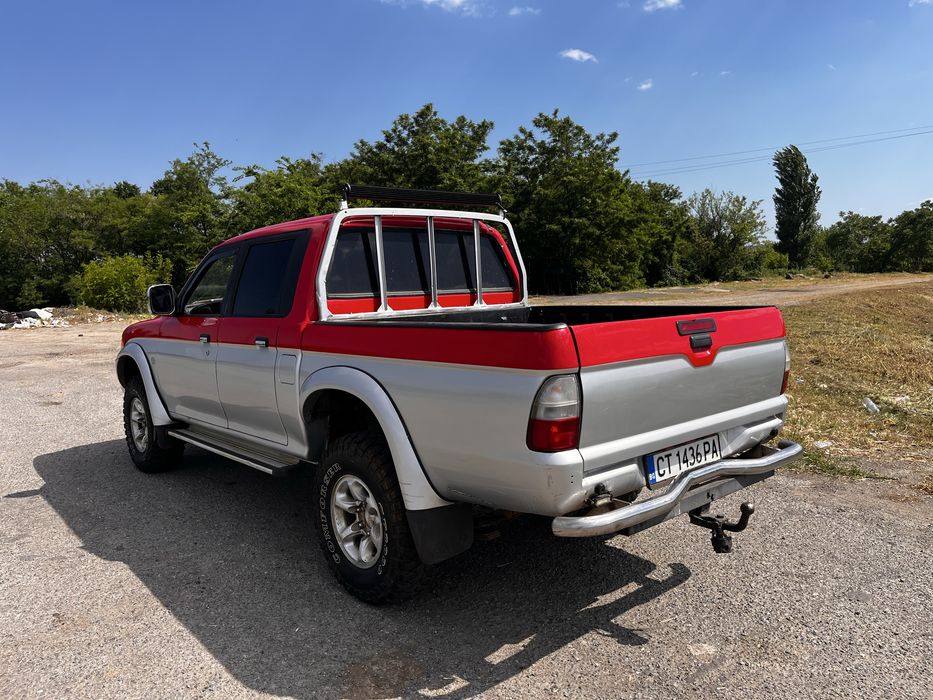 MITSUBISHI L200