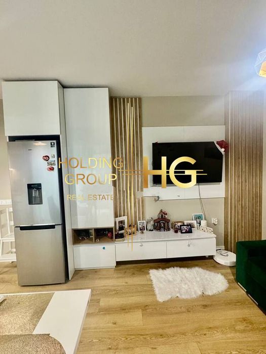 Продава се Тристаен апартамент в Варна, Левски - 90 кв.м за 2778 €/кв.м - Снимка #1