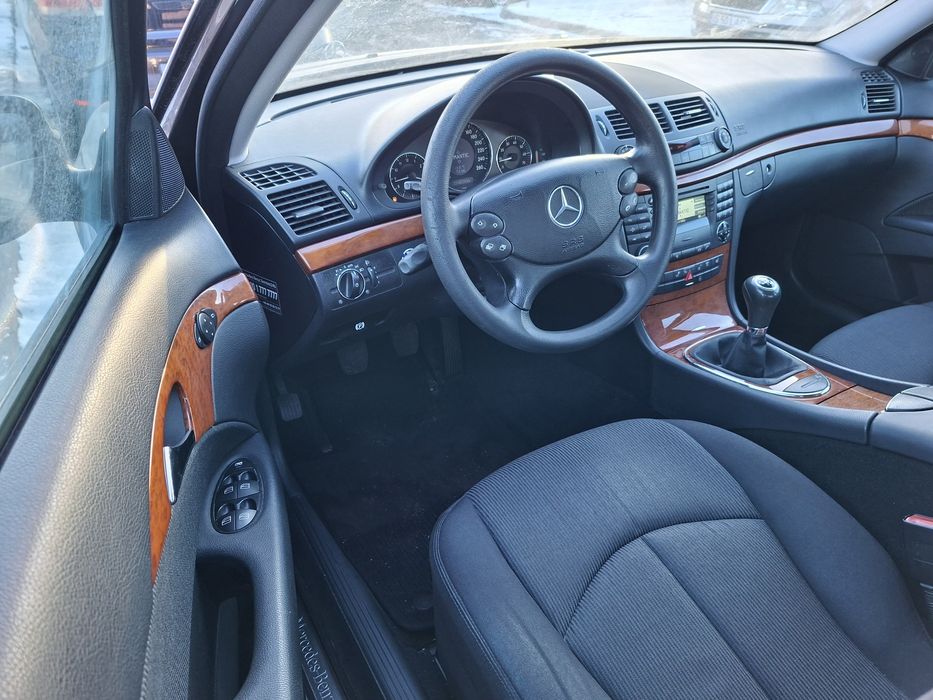 Mercedes benz e200 *w211 facelift.