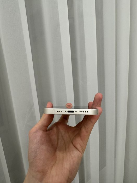 Iphone 12 в идеальном состоянии