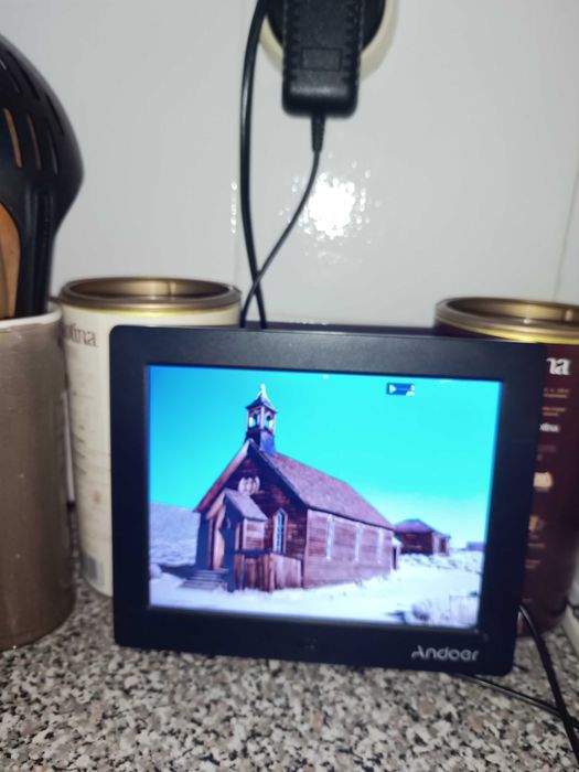 Дигитална фото рамка Andoer