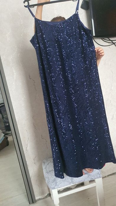 Әдемі көйлек сатылады