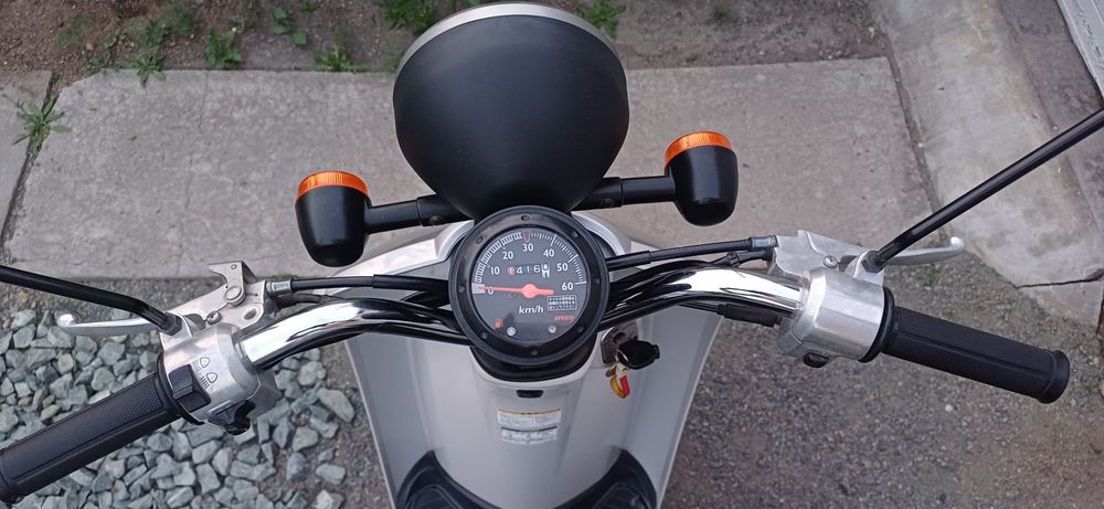 Продам скутер Honda