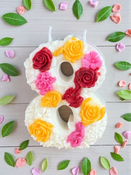 Соеви свещи 8 Март