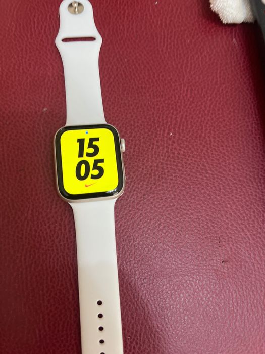 Apple Watch se 2 nesil 44 mm