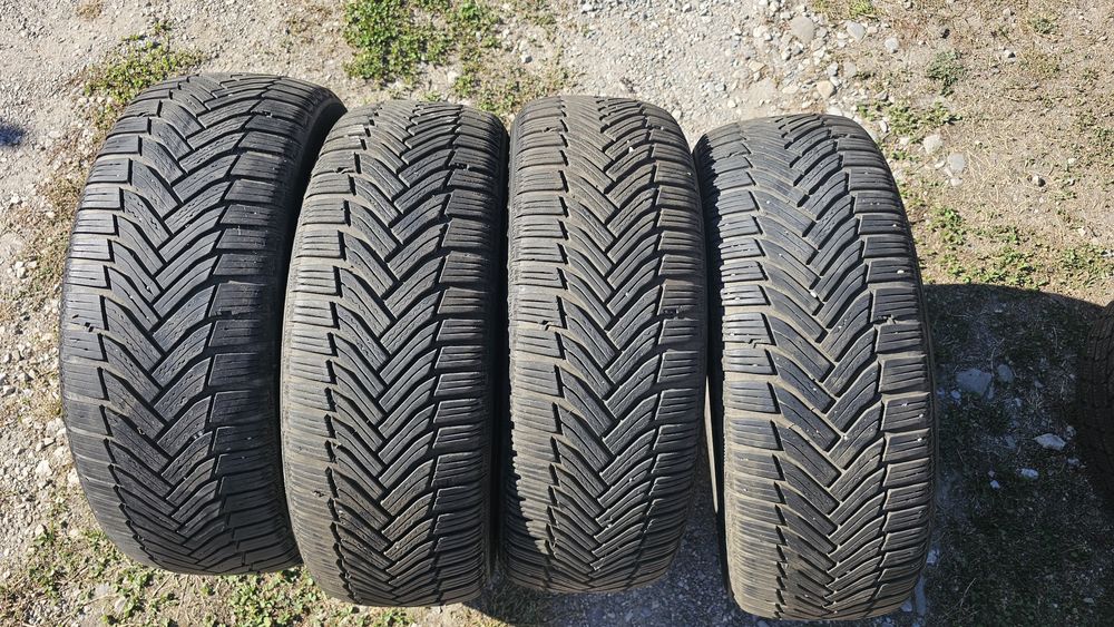 Vand 4 Anvelope Michelin Alpin 6 – iarnă – 215/55 R17