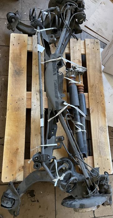 Punte spate BMW seria 2 F45 F46 fuzeta etrier brat disc telescop