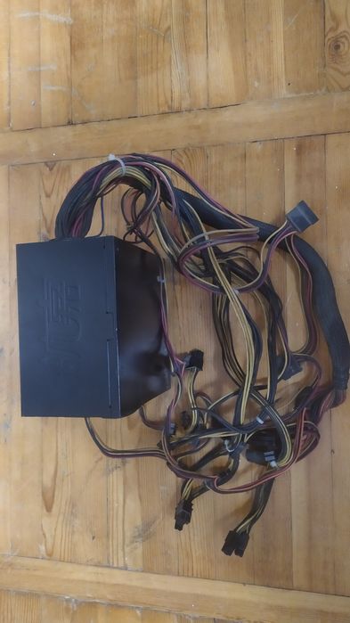 Блок питания Huntkey 600W (Отличное состояние)