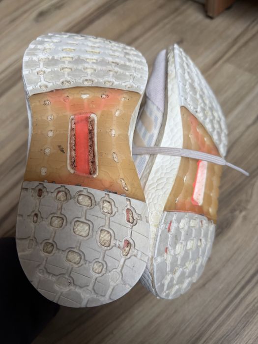 Оригинални маратонки adidas (WMNS) adidas UltraBoost! 36 н